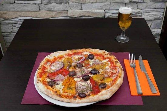 Ristorante Pizzeria La Tana